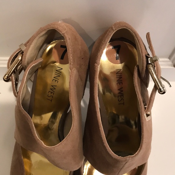 Nine West open toe buckle heel, size 7 - Picture 5 of 6